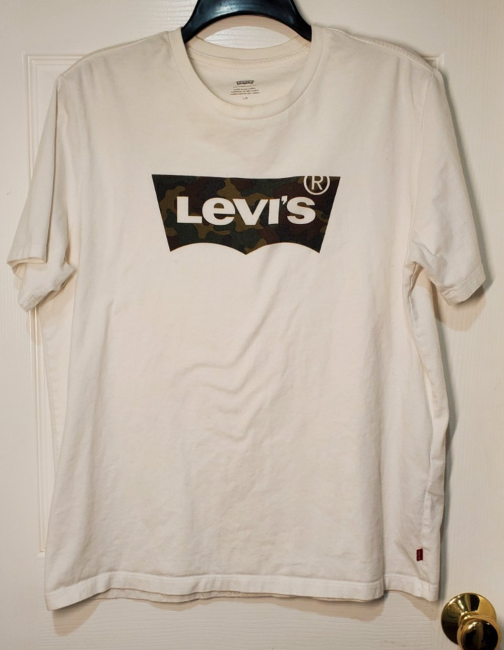 Levi's Logo Graphic T Shirt Mens Large White Camo Batwing Short Sleeve Tee